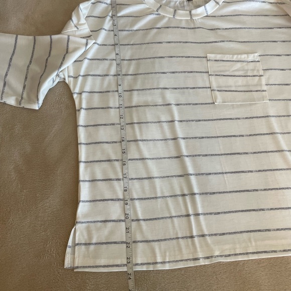 Lightweight Striped Crewneck Top - Size S - Picture 7 of 12